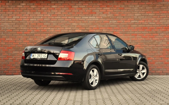 Skoda Octavia cena 65900 przebieg: 118000, rok produkcji 2019 z Poznań małe 154